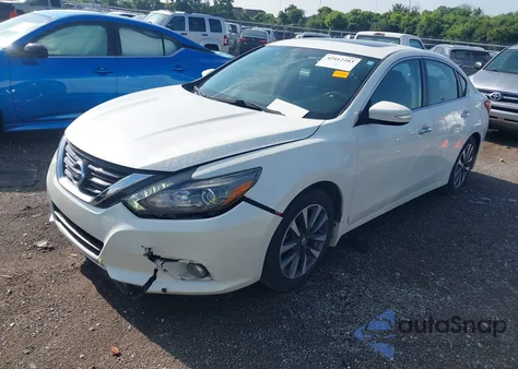 2017 Nissan Altima 2.5/S/Sv/Sl/Sr из США, поврежденный, VIN 1N4AL3AP1HC151535